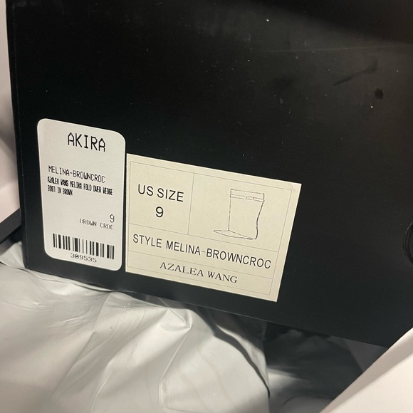 Ordered shoes from Akira half size too big! - Picture 4 of 4